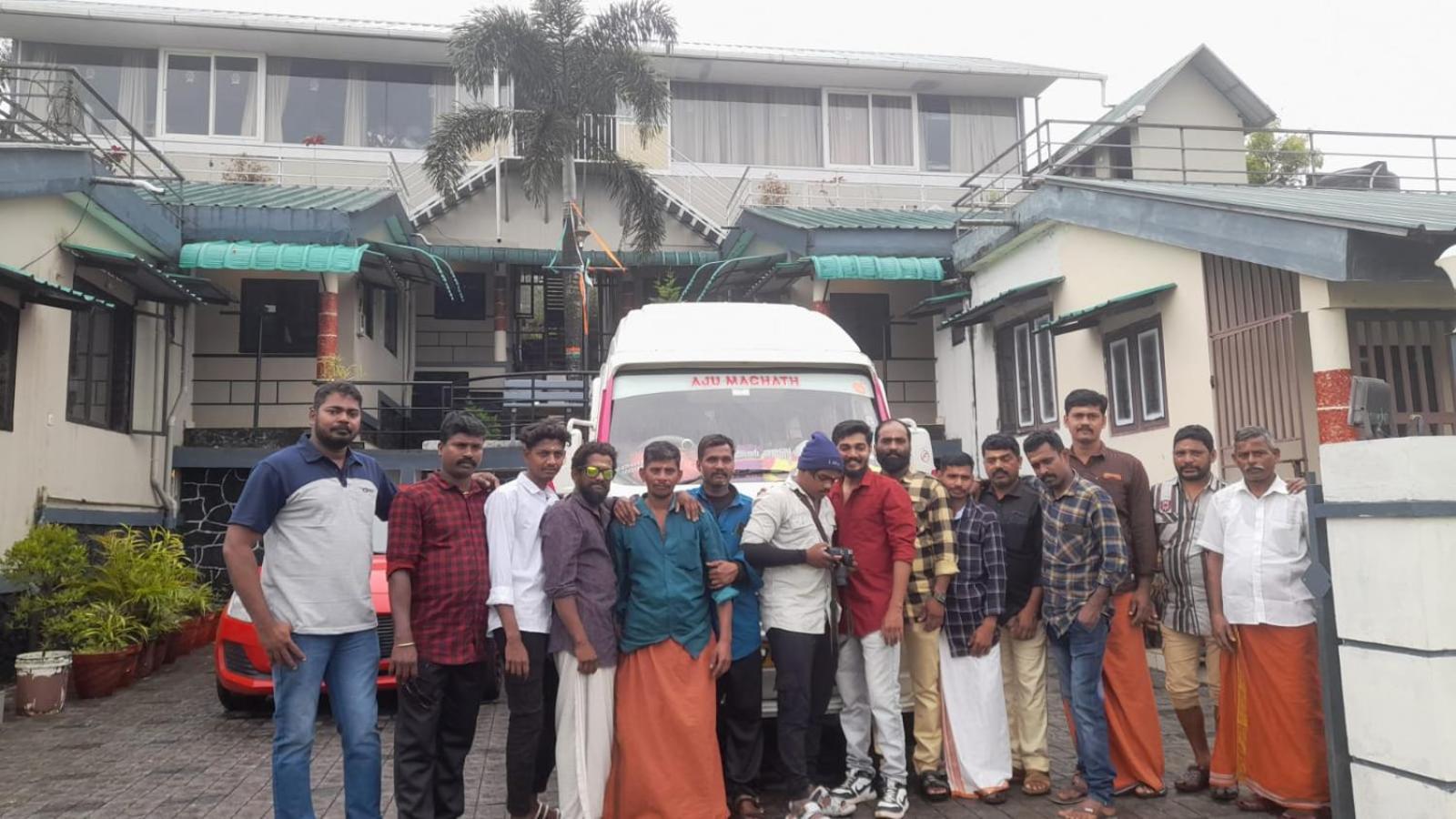 Vagamon Lake Palace Hostel Exterior photo