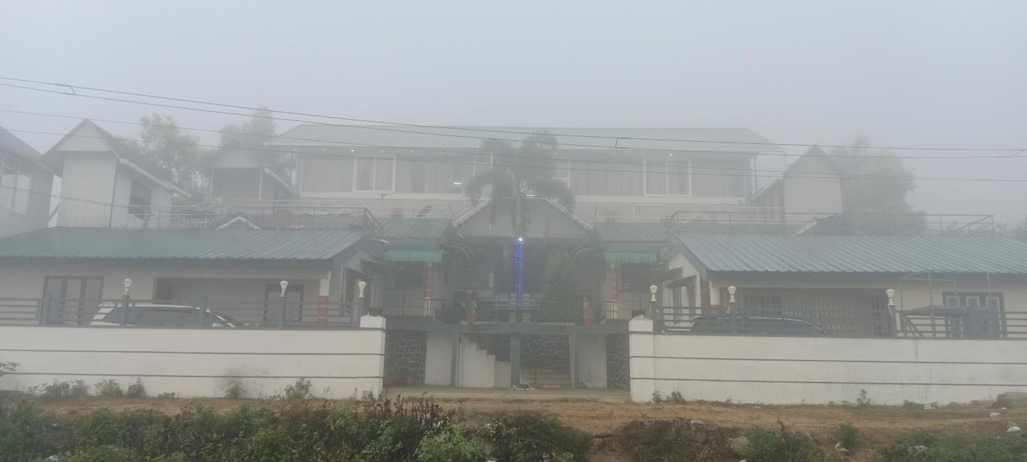 Vagamon Lake Palace Hostel Exterior photo